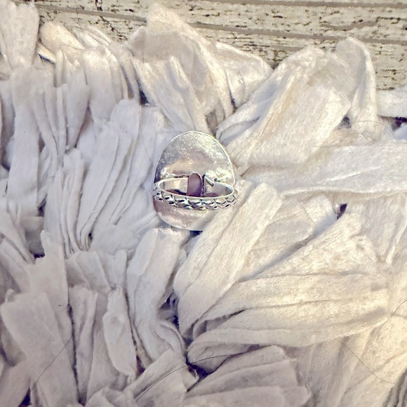 Amethyst ring with silver toned band and accent - Picture 3 of 3